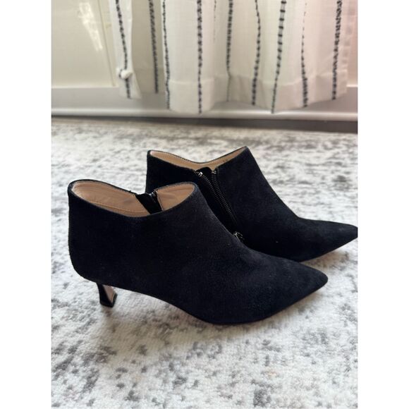 PELLE MODA Black Suede Pointy Toe Suede Ankle Bootie - Picture 1 of 10